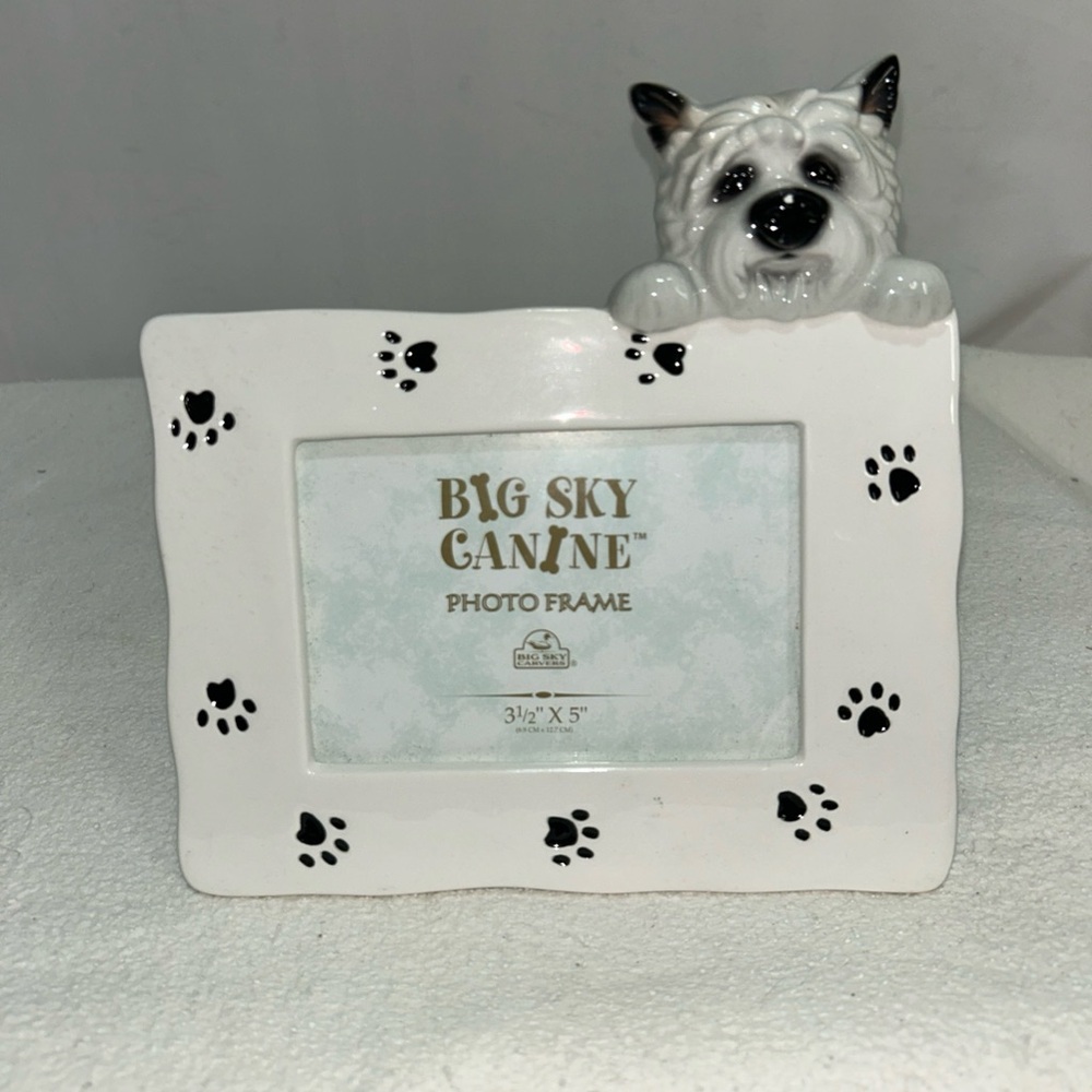 White and Black Picture Frame with Paw Print‎ Accents